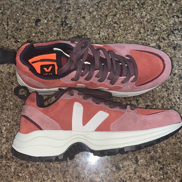 Veja Shoes - BRAND NEW Veja Athletic Sneakers